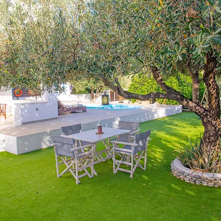 Melfe Villas Pefki